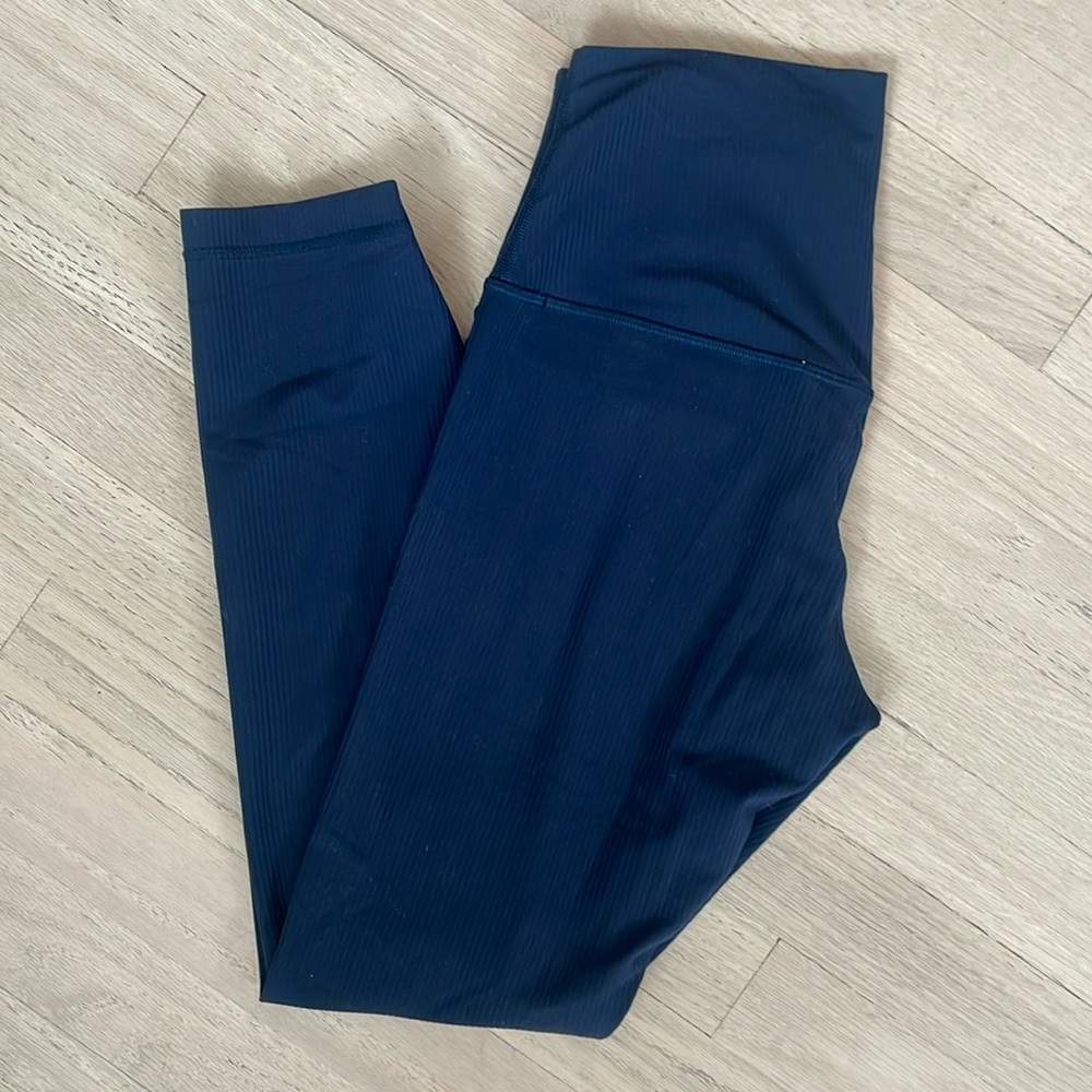Lulu Lemon ribbed align 25” leggings size 6
